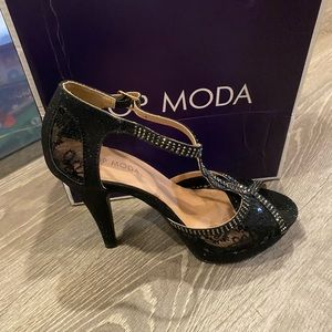 Formal black/glitter heels